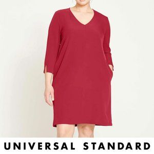 City Stretch Crepe Shift Dress in Cabernet (L)